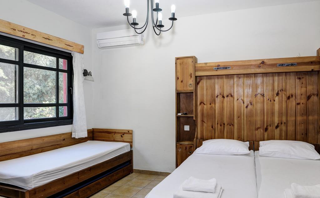 Amiad Joseph Well Country Inn ภายนอก รูปภาพ